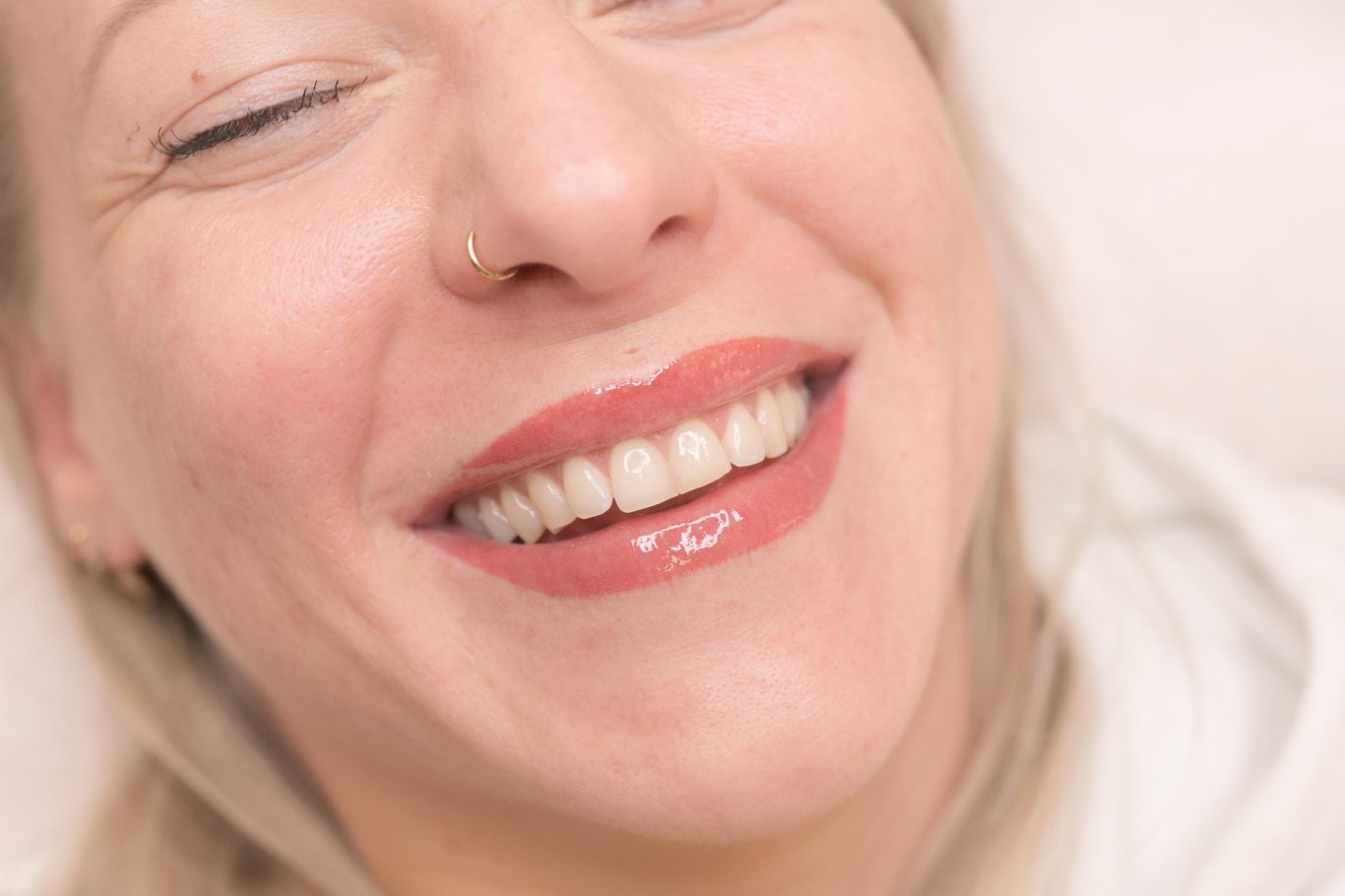 Direkt nach der Lippenschattierung